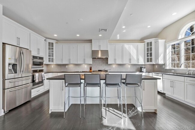 Building Photo - 11 Fraydun Ln