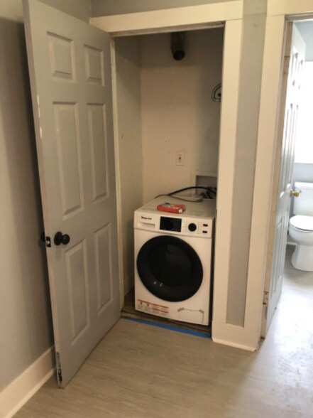 Building Photo - 622 Texan Trail