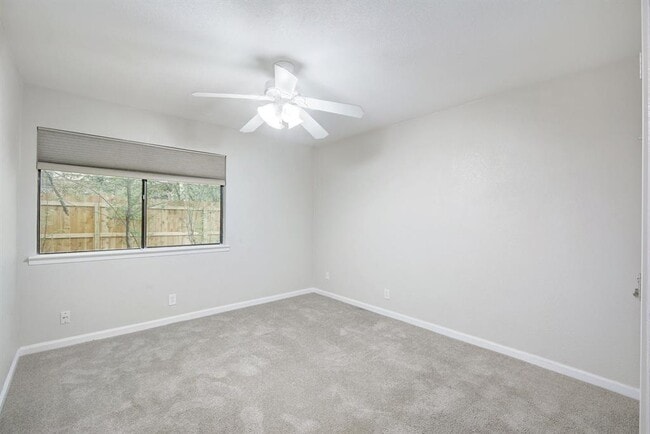 Building Photo - 8504 Mesa Dr