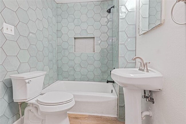 Building Photo - 1101 W Mary St