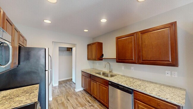 Building Photo - 3206 Thunder Rd