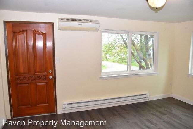 Building Photo - 3 br, 2 bath House - 1731 S 42nd St