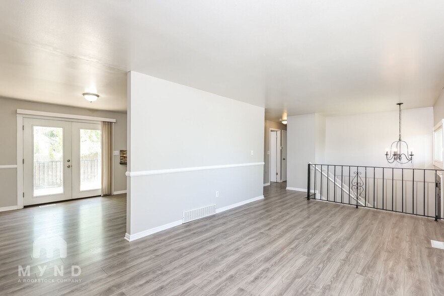 Building Photo - 2919 Sesame Cir