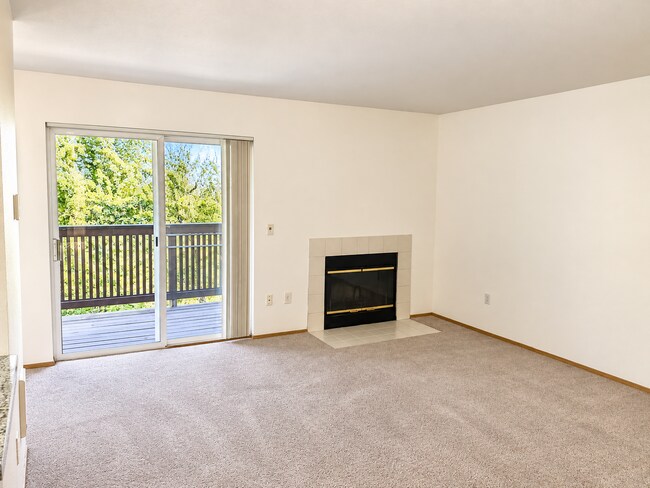 Building Photo - 10660 SW Davies Rd