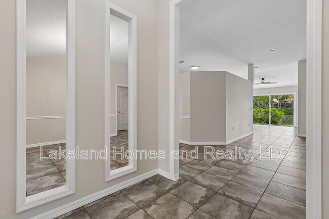 Building Photo - 95 Woodside Dr