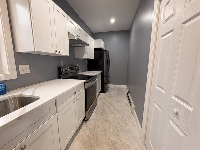 Building Photo - 25 Central Square