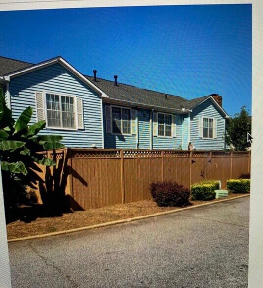 Building Photo - 5576 Clover Rise Ln