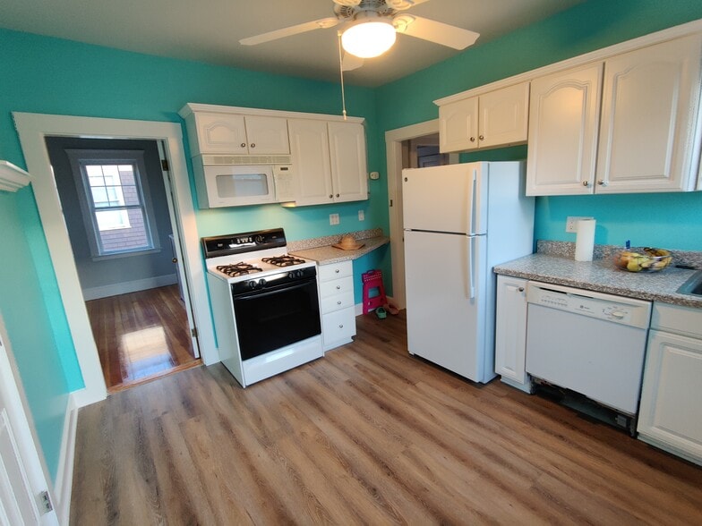 Building Photo - 14 Rice St