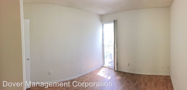 Building Photo - 2700 Ellendale Pl