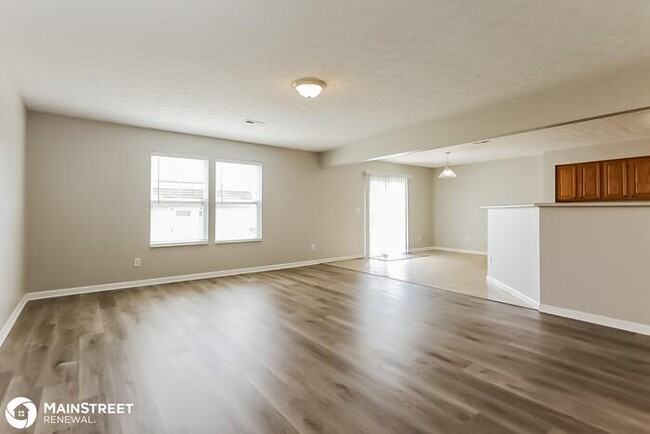 Building Photo - 4892 Grimm Dr, Lockbourne, OH 43137