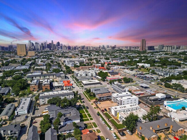 Building Photo - 5025 San Jacinto St