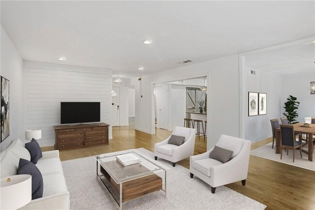 Building Photo - 3036 Vinings Ferry Dr SE