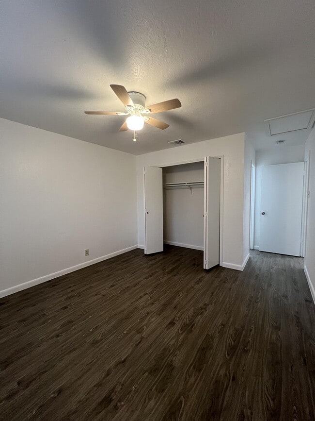 Building Photo - 8846 Meadow Range St
