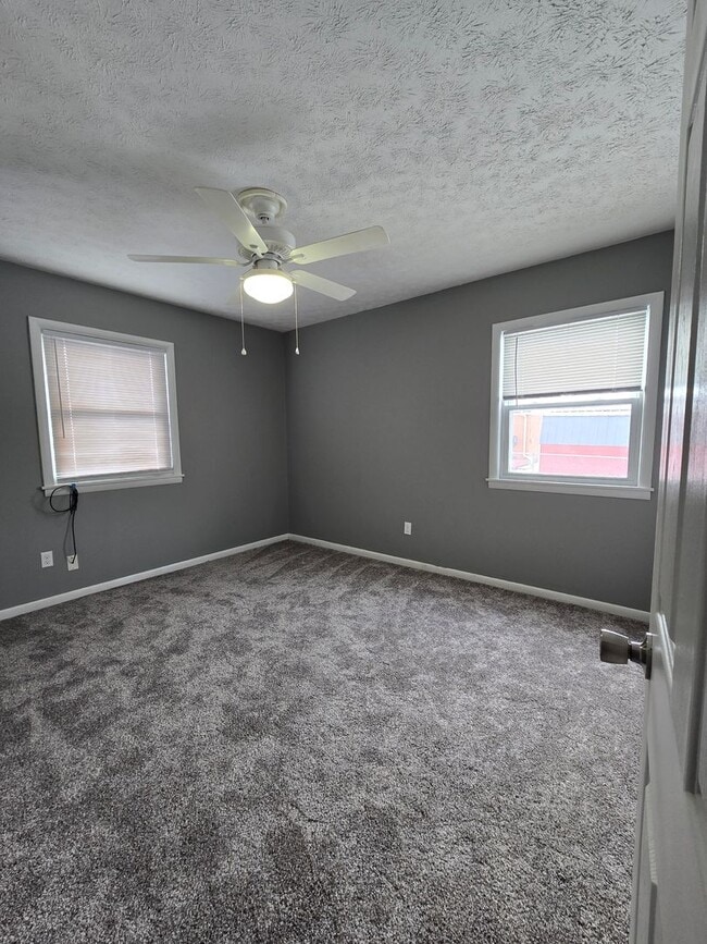 Building Photo - Updated 3-Bedroom Home in Owensboro’s Midtown East!