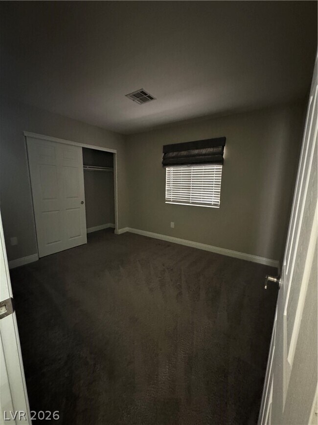 Building Photo - 2504 Goldenmoon St