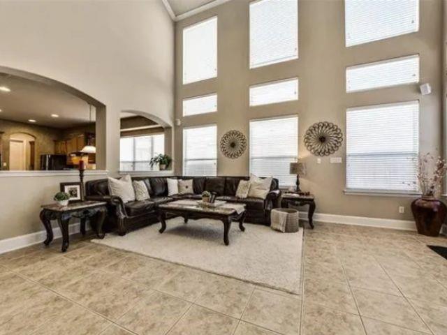 Building Photo - 935 Pelican Dr