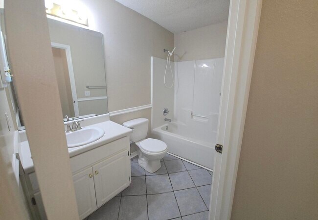 Building Photo - 418 Pristine Water Ln