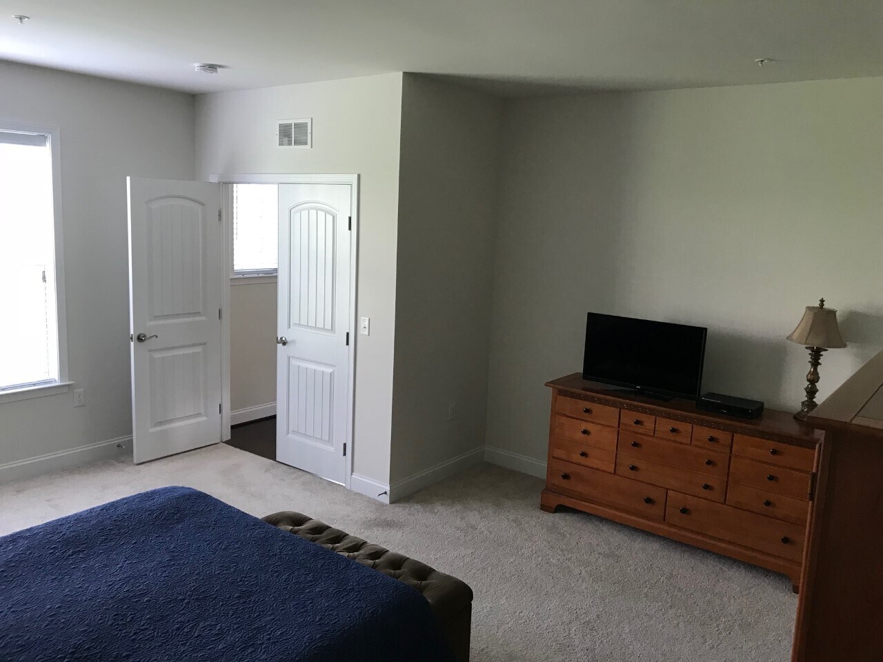 Building Photo - 690 Whitetail Dr