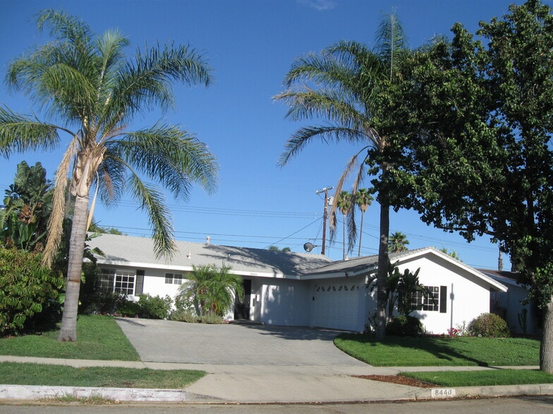 Primary Photo - 8440 Hanna Ave