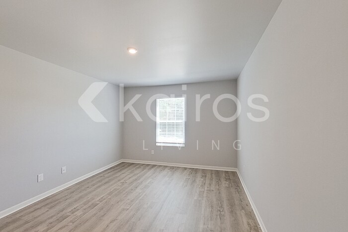 Building Photo - 2826 Jordan Ave