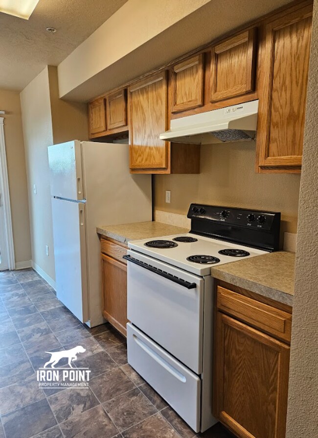 Building Photo - ELD4015