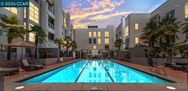 Building Photo - 1655 N California Blvd