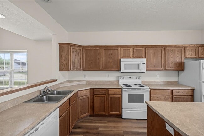 Building Photo - 3252 Wind River Cir