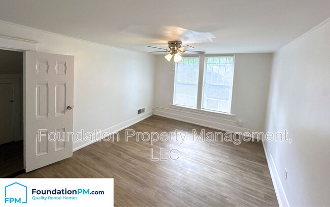 Building Photo - 1492 Faxon Ave