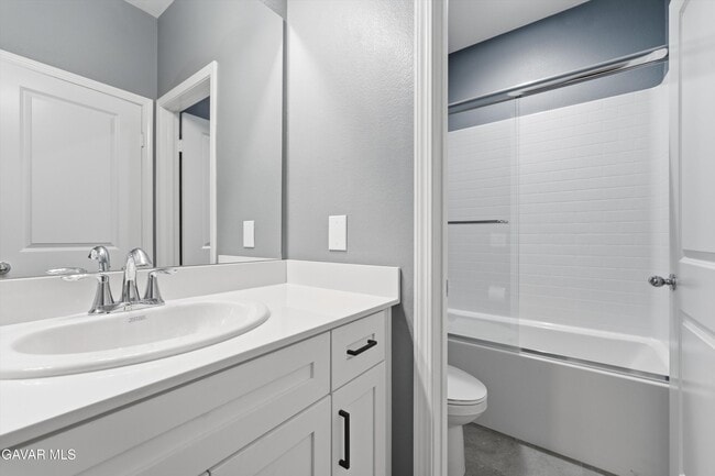 Building Photo - 41638 Cielo Vista Dr