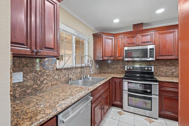 Building Photo - 3019 Paine Ct