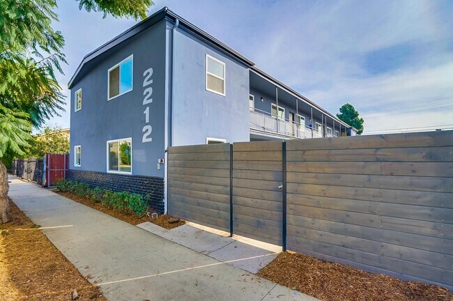 Building Photo - 2212 E 15th St