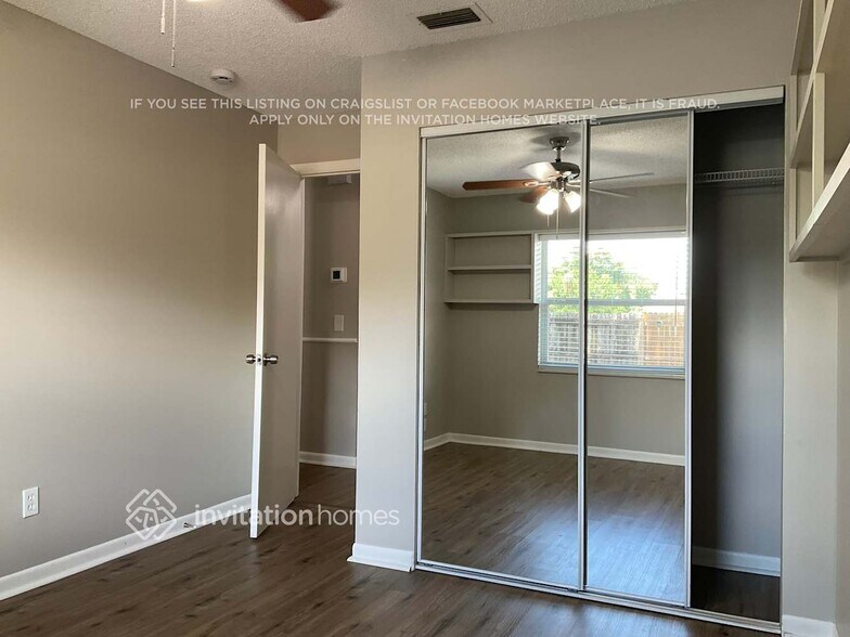 Building Photo - 213 Sweetgum Ct