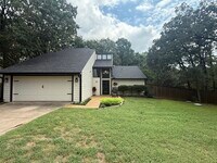 Building Photo - 107 Hilltop Ln