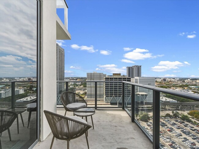 Building Photo - 11 NE 6th St