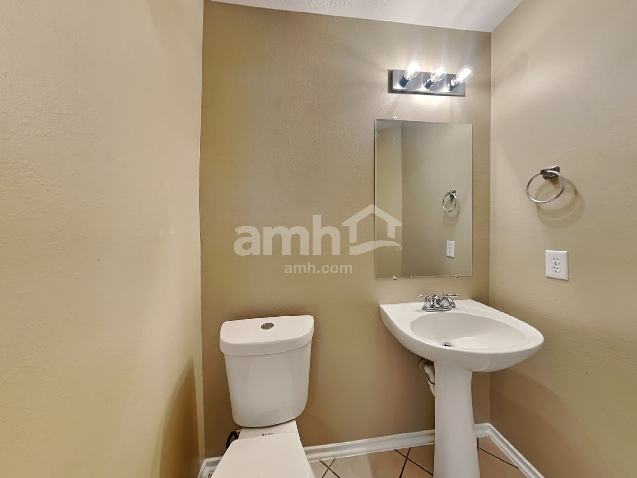 Building Photo - 8918 Farm Ridge Ln