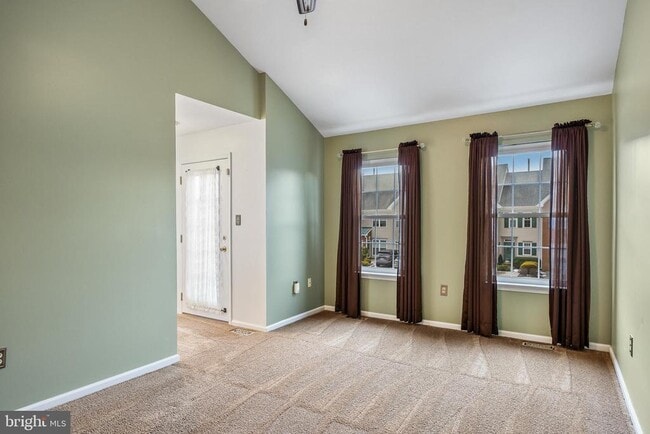 Building Photo - 177 La Costa Dr