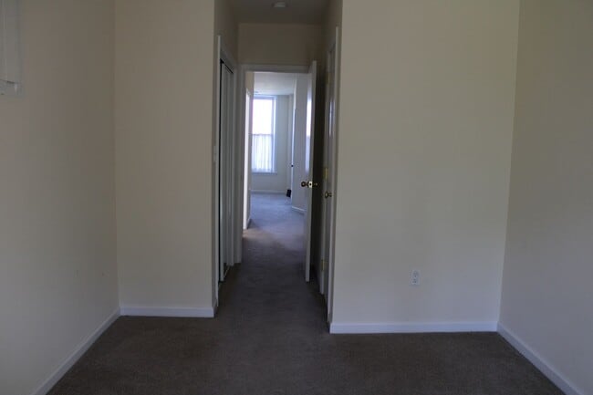 Building Photo - 564 Race St
