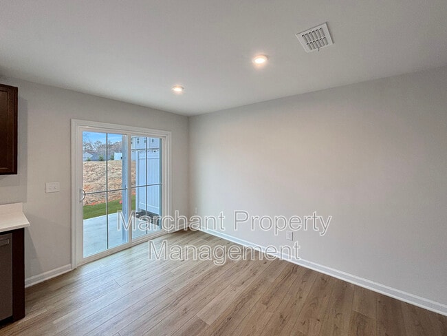 Building Photo - 305 Mancini Dr