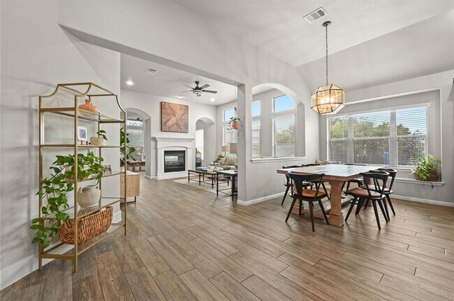 Building Photo - 4325 Tambre Bend