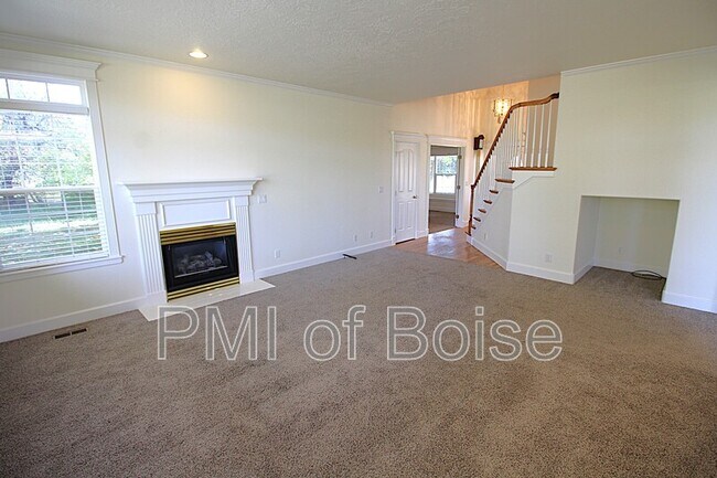 Building Photo - 85 S Linder Rd