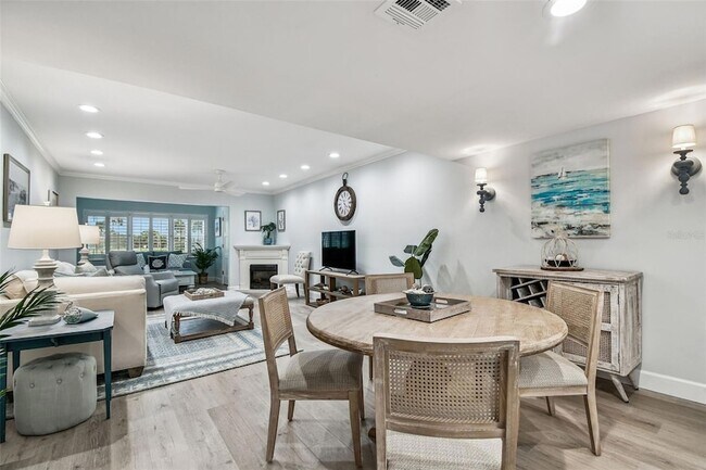 Building Photo - 8 Glencoe Pl