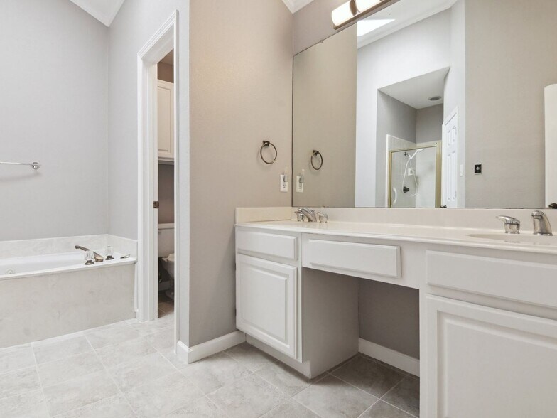 Building Photo - 2913 Eagles Nest Dr