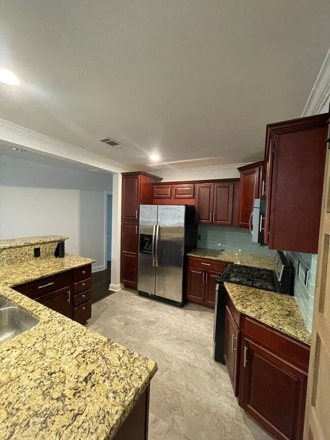 Building Photo - Remodeled 4/2 by Cascades Park
