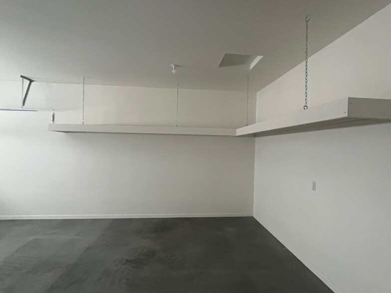 Building Photo - 634 Veronica Ct