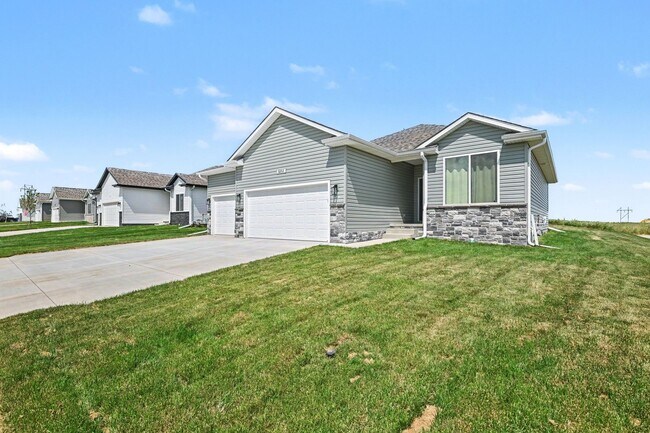 Building Photo - 6852 Portage Dr