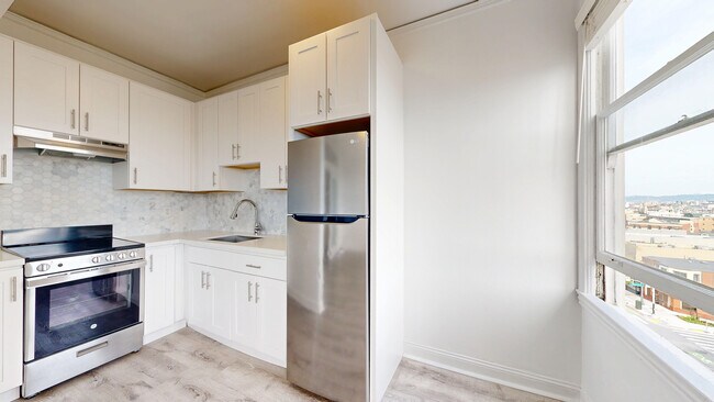 Building Photo - 13 Hermann St