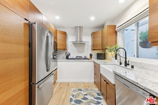 Building Photo - 665 Washington Blvd