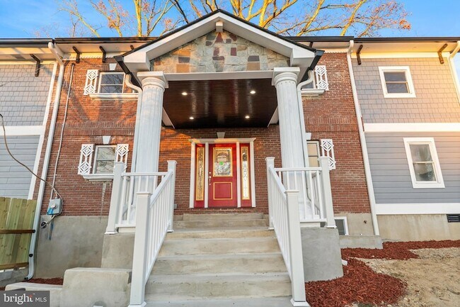 Building Photo - 6218 Suitland Rd
