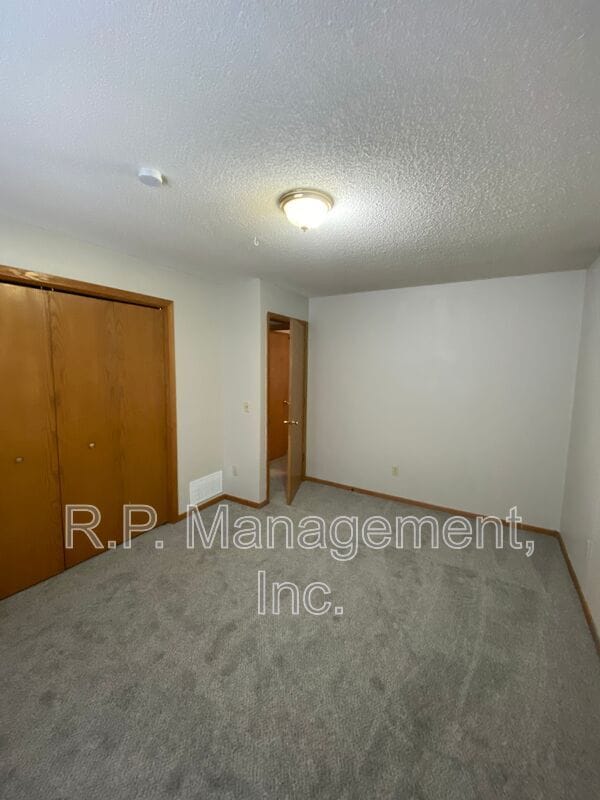 Building Photo - 15280 Lesley Ln