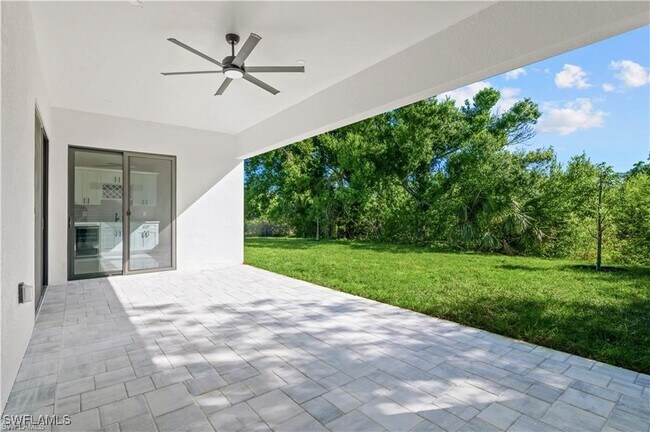 Building Photo - 1561 NW 26th Pl